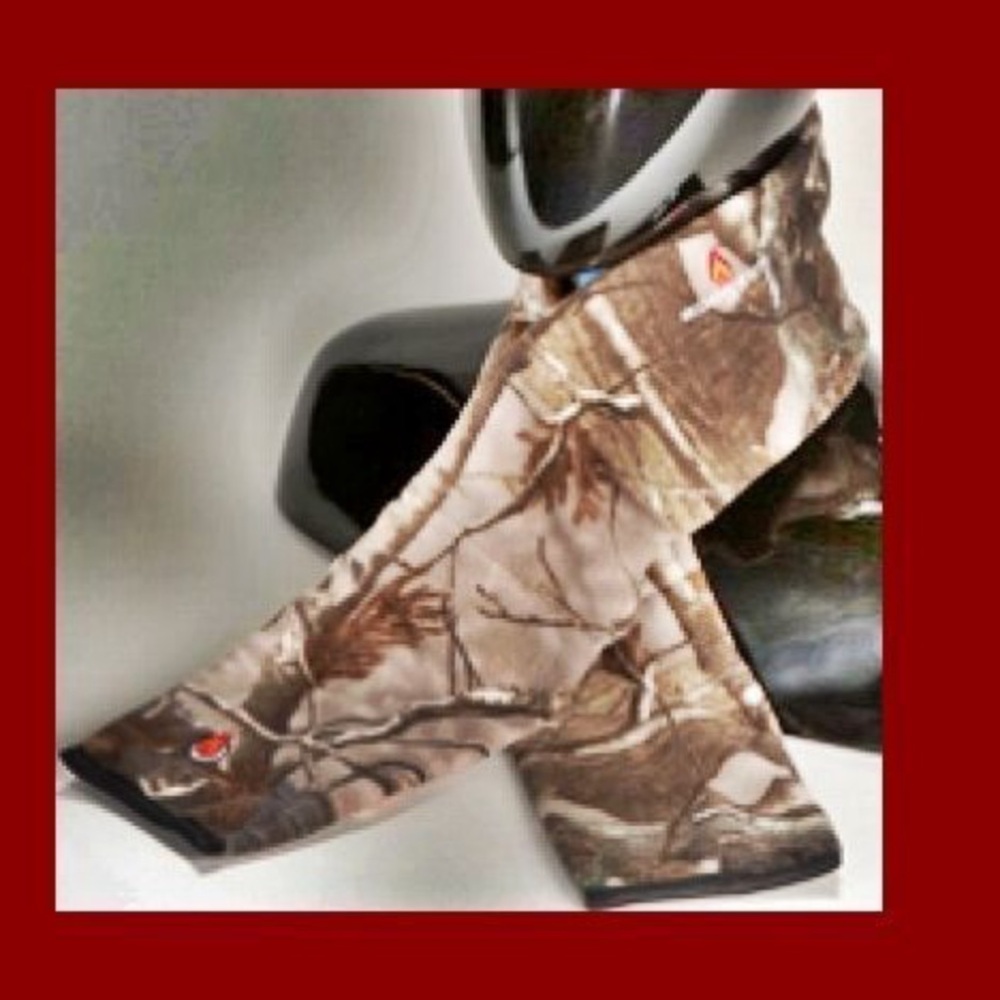 Hot Mocs Scarf New mossy Camouflage Patterned Scarf NEW W/heat pack